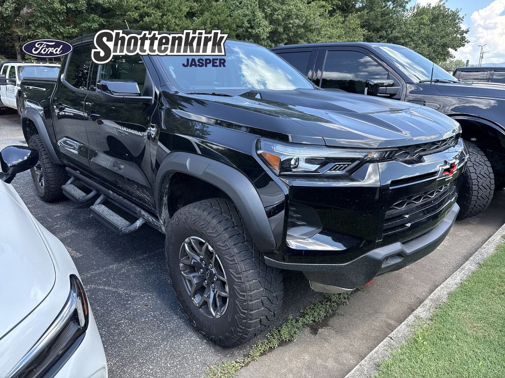 Black 2024 Chevrolet Colorado Pickup Truck Four-Wheel Drive 8-Speed Automatic