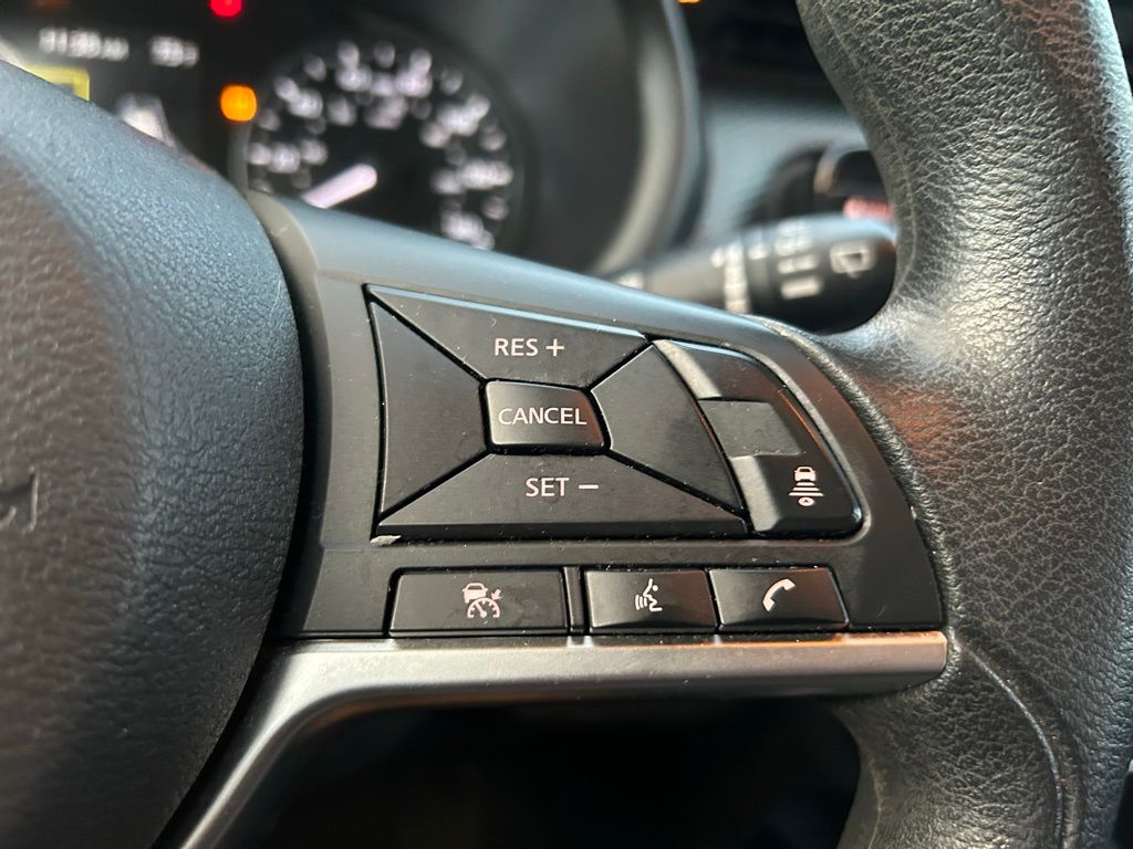 Thumbnail: 2023 Nissan Kicks - 17