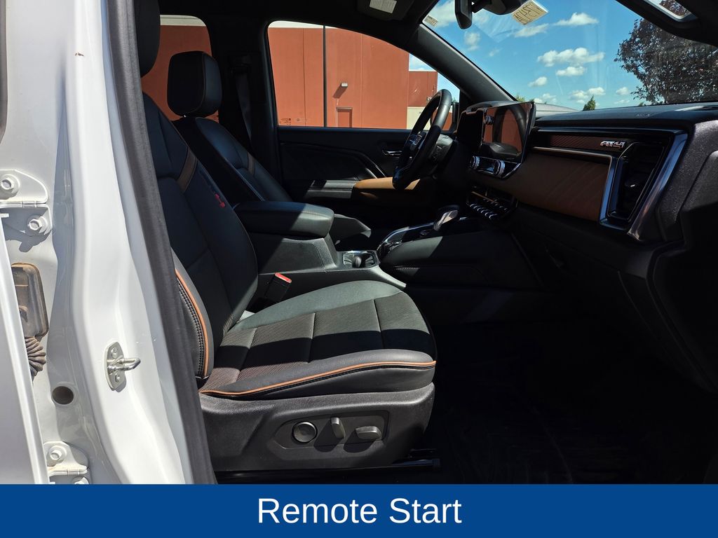 2023 GMC Canyon 4WD Crew Cab Short Box AT4