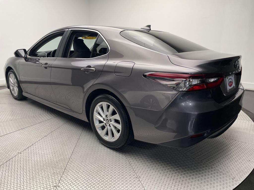 2022 Toyota Camry LE 7