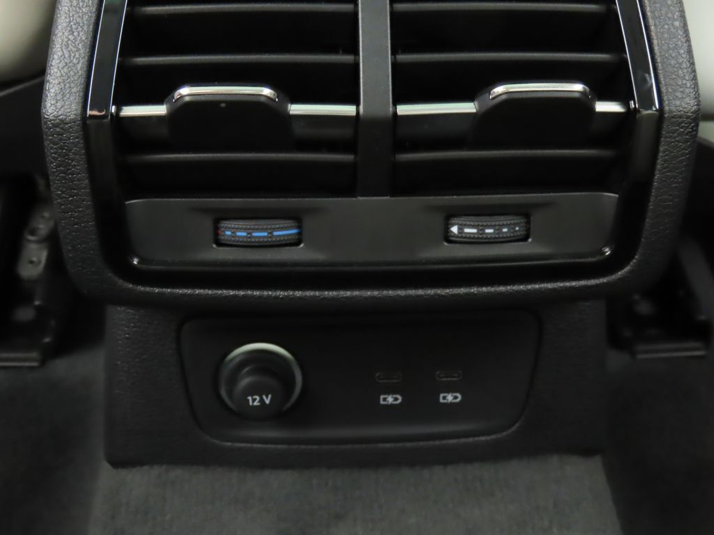 Thumbnail: 2025 Audi Q3 - 27