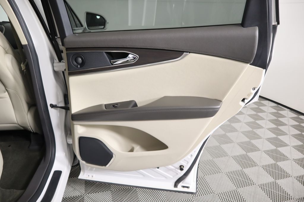 2016 Lincoln MKX Reserve 27