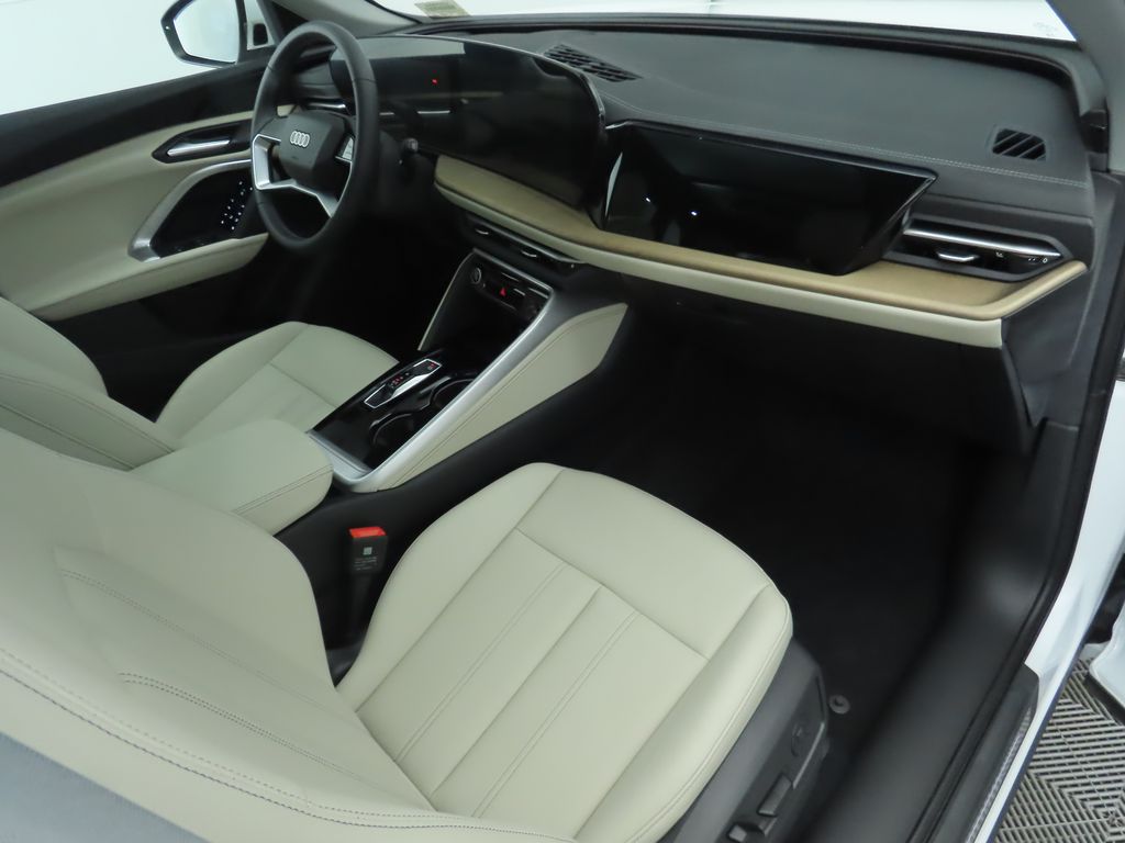 Thumbnail: 2025 Audi Q5 - 19