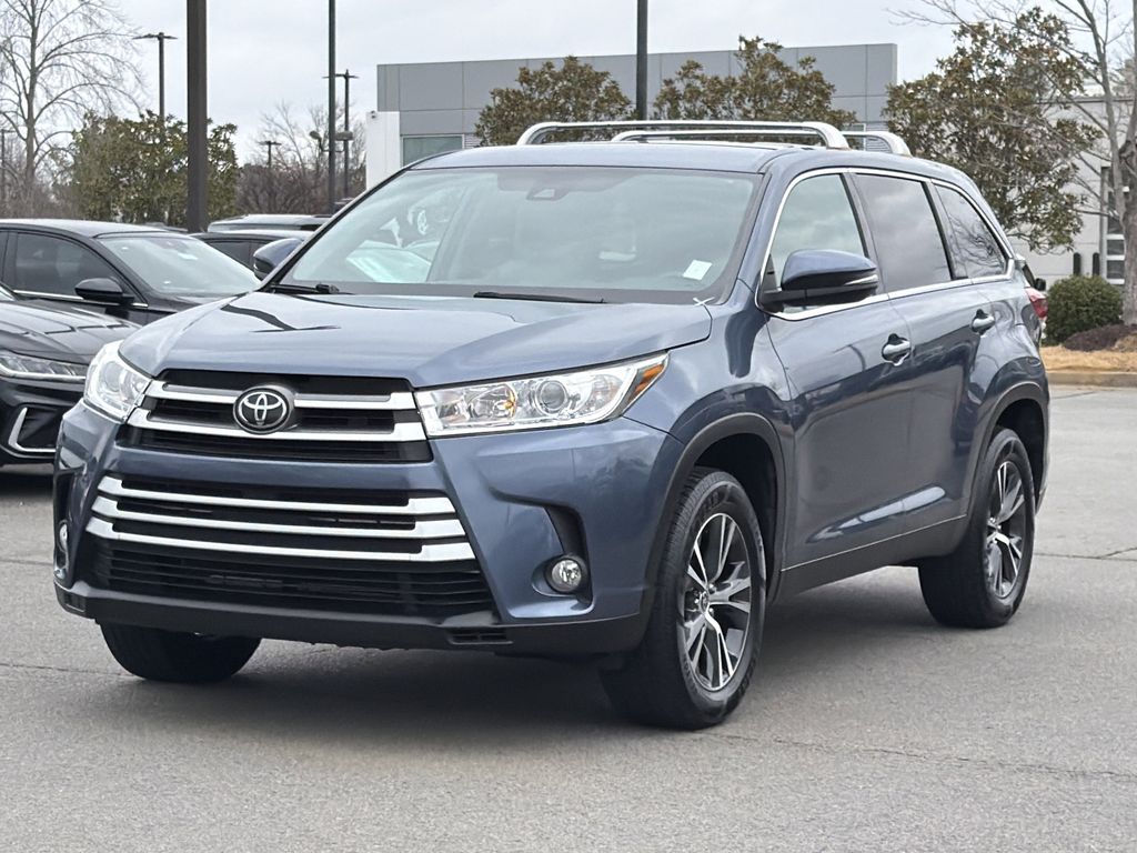 2019 Toyota Highlander LE Plus FWD