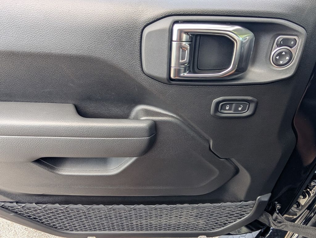 new 2026 Jeep Wrangler car, priced at $50,105