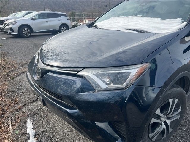 2018 Toyota RAV4 LE AWD