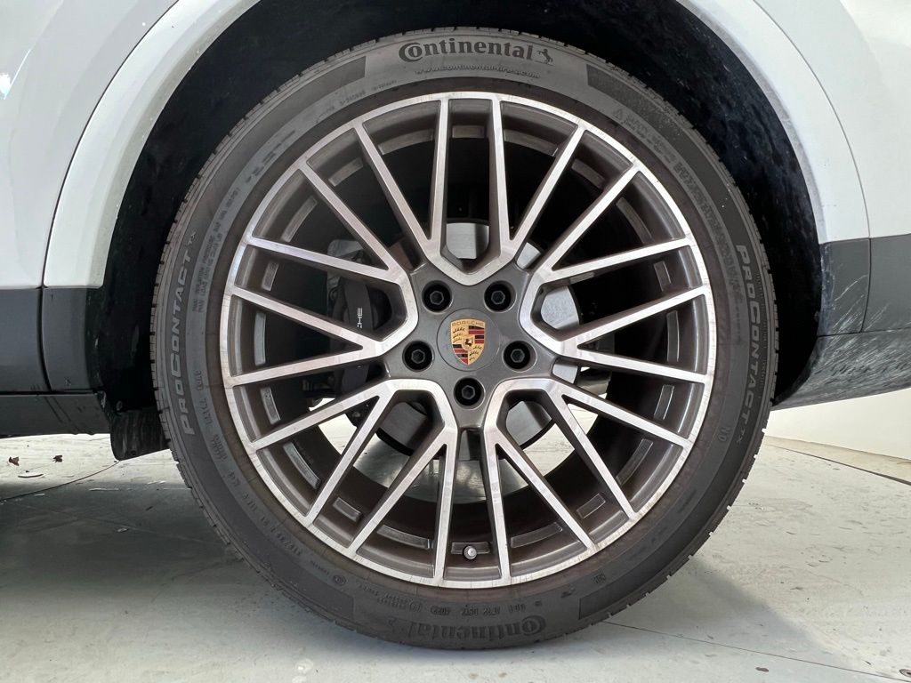 Thumbnail: 2023 Porsche Cayenne - 27