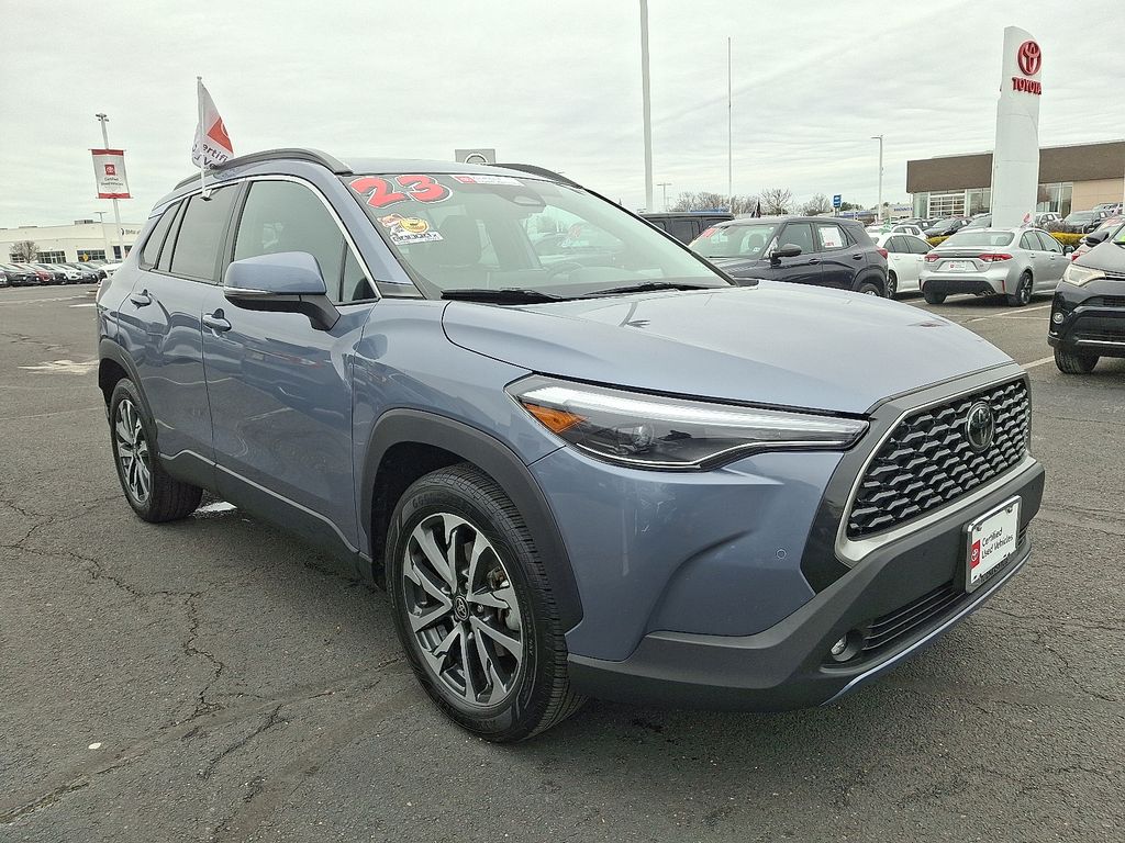 Thumbnail: 2023 Toyota Corolla Cross - 3