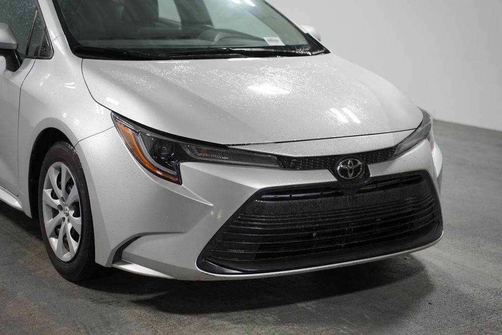 2023 Toyota Corolla LE 4