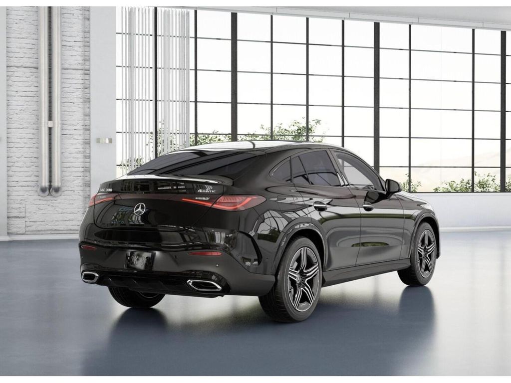 Thumbnail: 2026 Mercedes-Benz GLC - 22