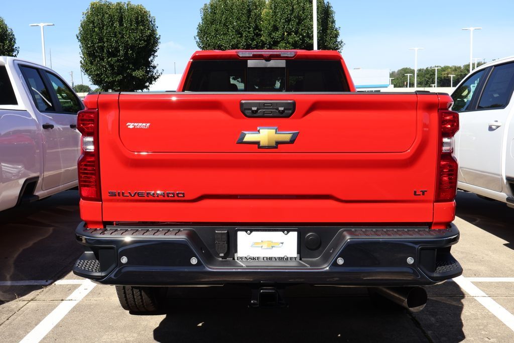 Thumbnail: 2026 Chevrolet Silverado 2500 - 5