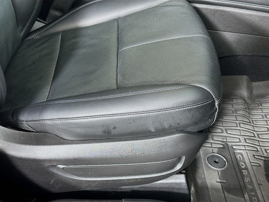 Used 2023 Gray Lincoln Grand Touring image 24