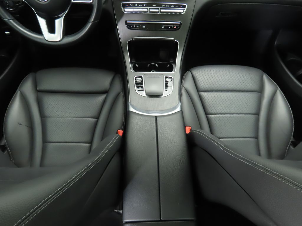 Thumbnail: 2022 Mercedes-Benz GLC - 16