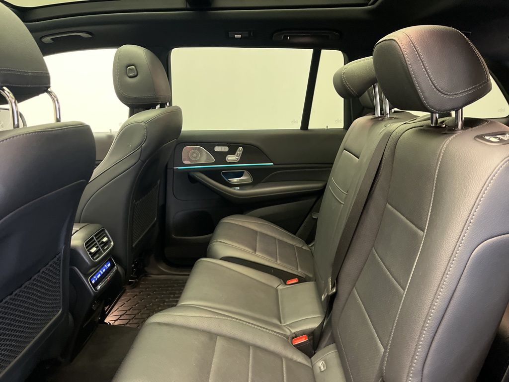 Thumbnail: 2022 Mercedes-Benz GLS - 25