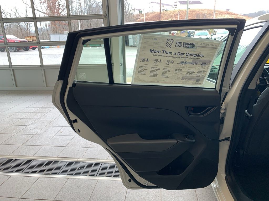 New 2025 White Subaru Base image 12
