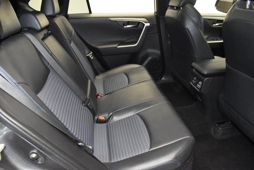 Thumbnail: 2019 Toyota RAV4 - 30