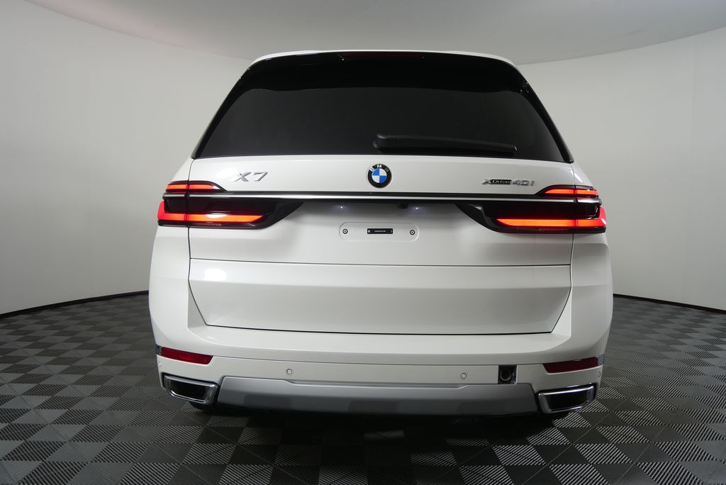 Thumbnail: 2026 BMW X7 - 4