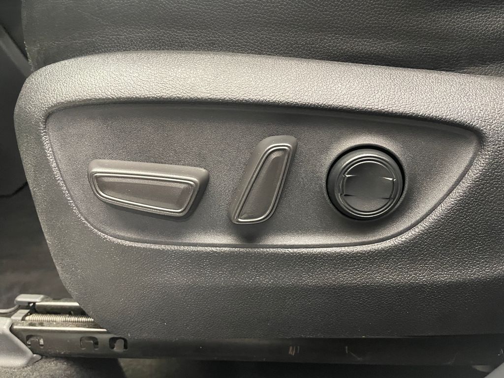 2021 Toyota Highlander Limited 14