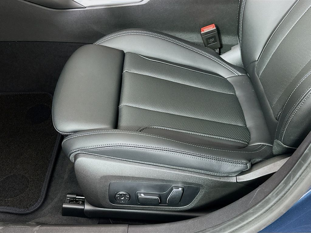 Thumbnail: 2026 BMW 3 Series - 21