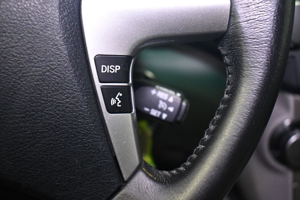 Thumbnail: 2012 Toyota Highlander - 25