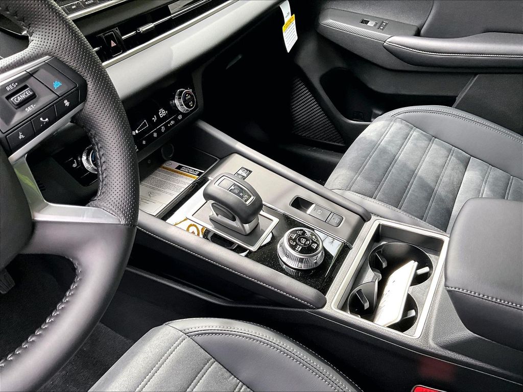 2026 Nissan Rogue Plug-In Hybrid — photo 8