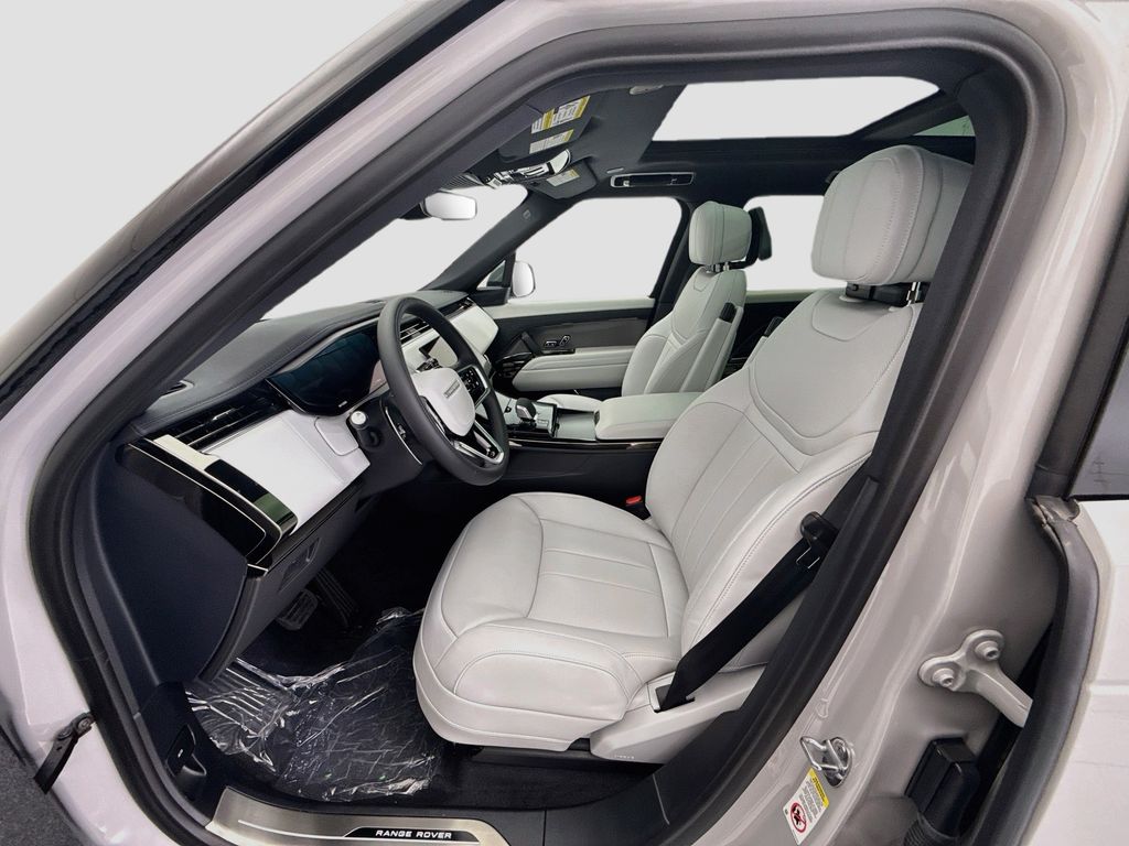 Thumbnail: 2026 Land Rover Range Rover Sport - 18