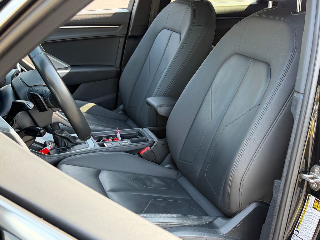 Thumbnail: 2021 Audi Q3 - 20