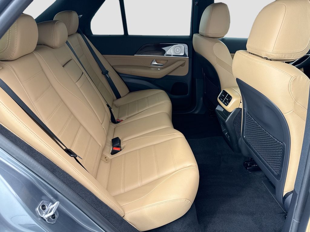 Thumbnail: 2026 Mercedes-Benz GLE - 21