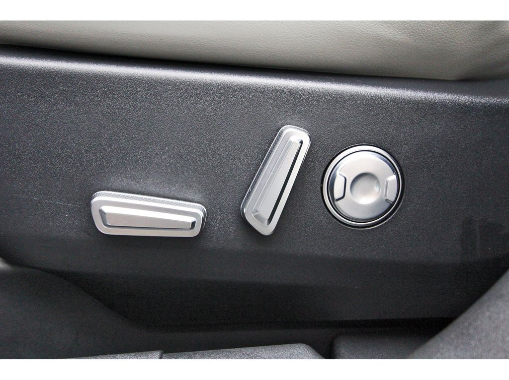 2026 Lincoln Nautilus Premiere Gray at Cook Ford