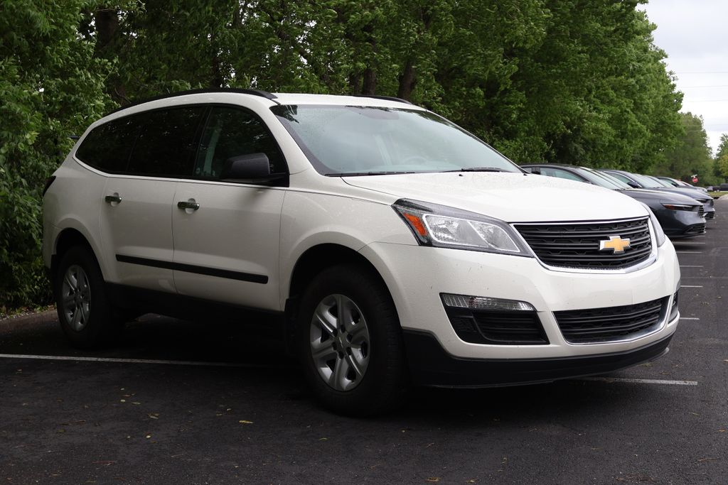 2013 Chevrolet Traverse LS 10