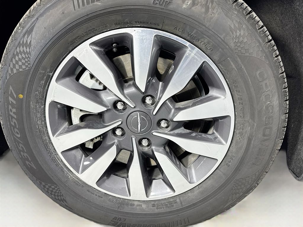 Used Car 2023 Chrysler Pacifica Hybrid  Touring L For Sale Under $25,000 In Austin, Texas