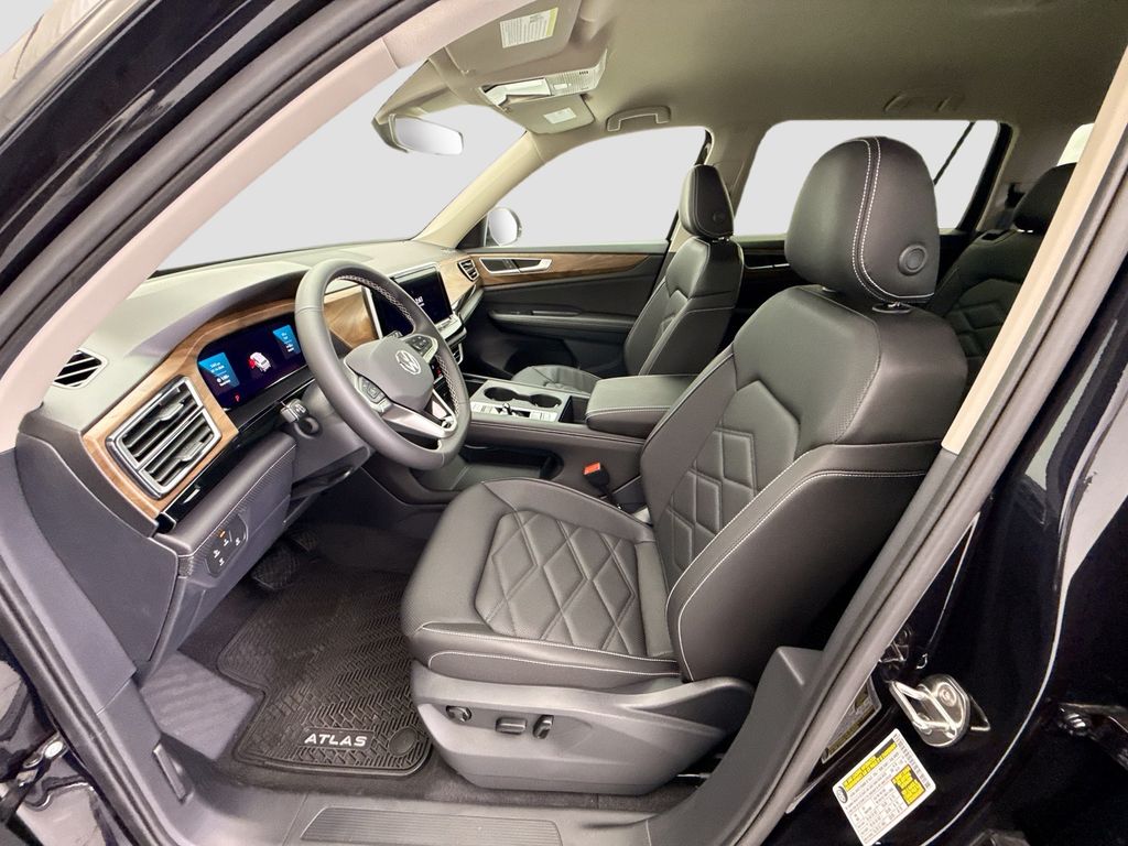Thumbnail: 2026 Volkswagen Atlas - 17