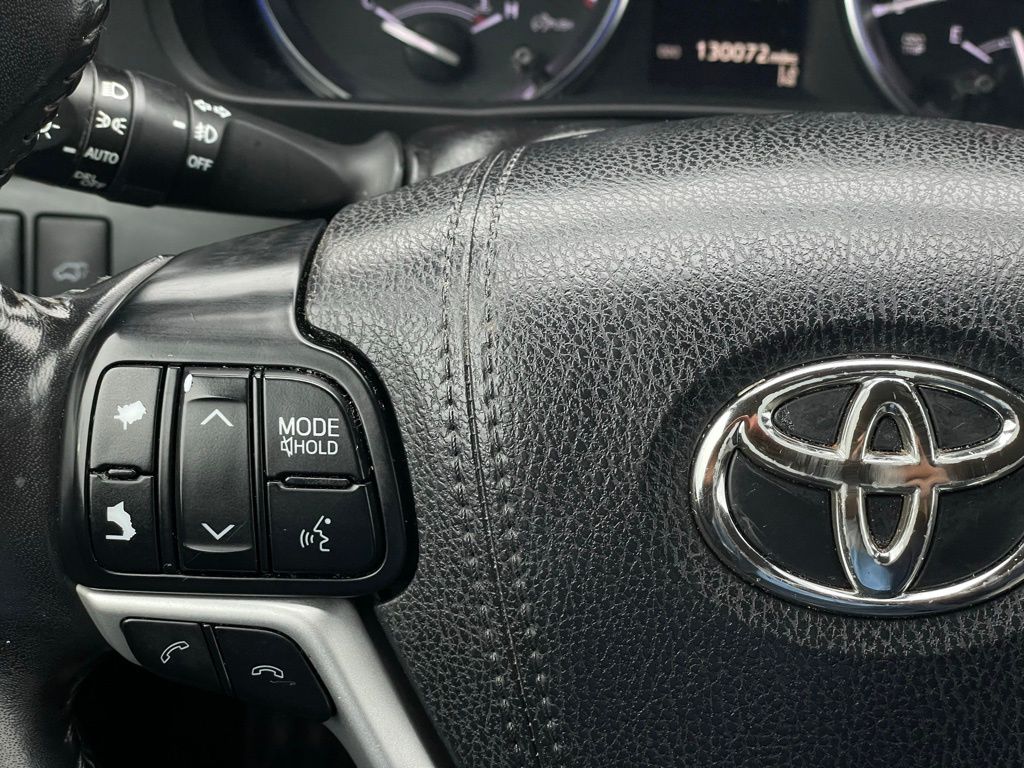 Thumbnail: 2017 Toyota Highlander - 15