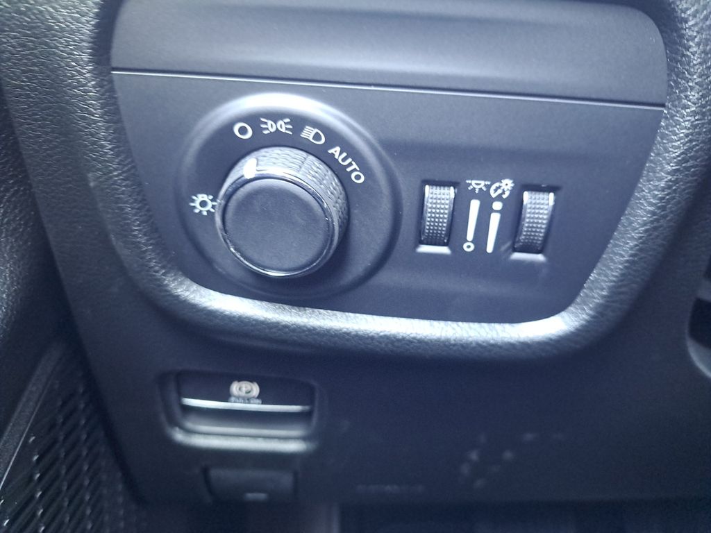 New Car 2025 Jeep Grand Cherokee  Laredo For Sale Under $40,000 In Austin, Texas