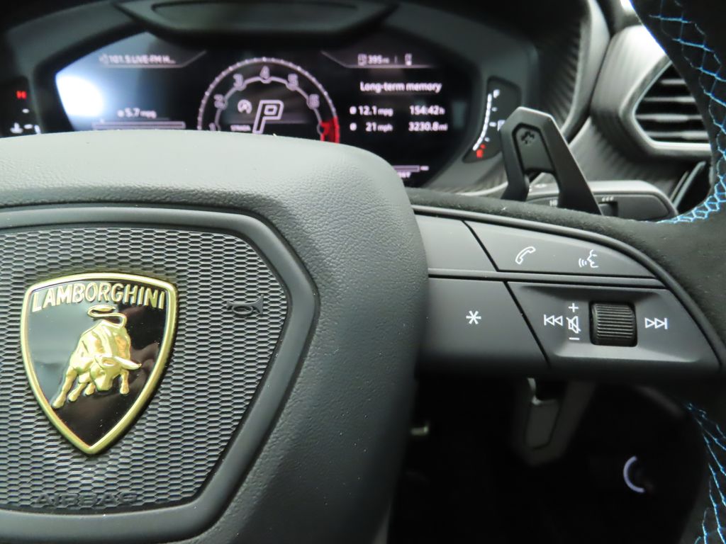 Thumbnail: 2024 Lamborghini Urus - 12