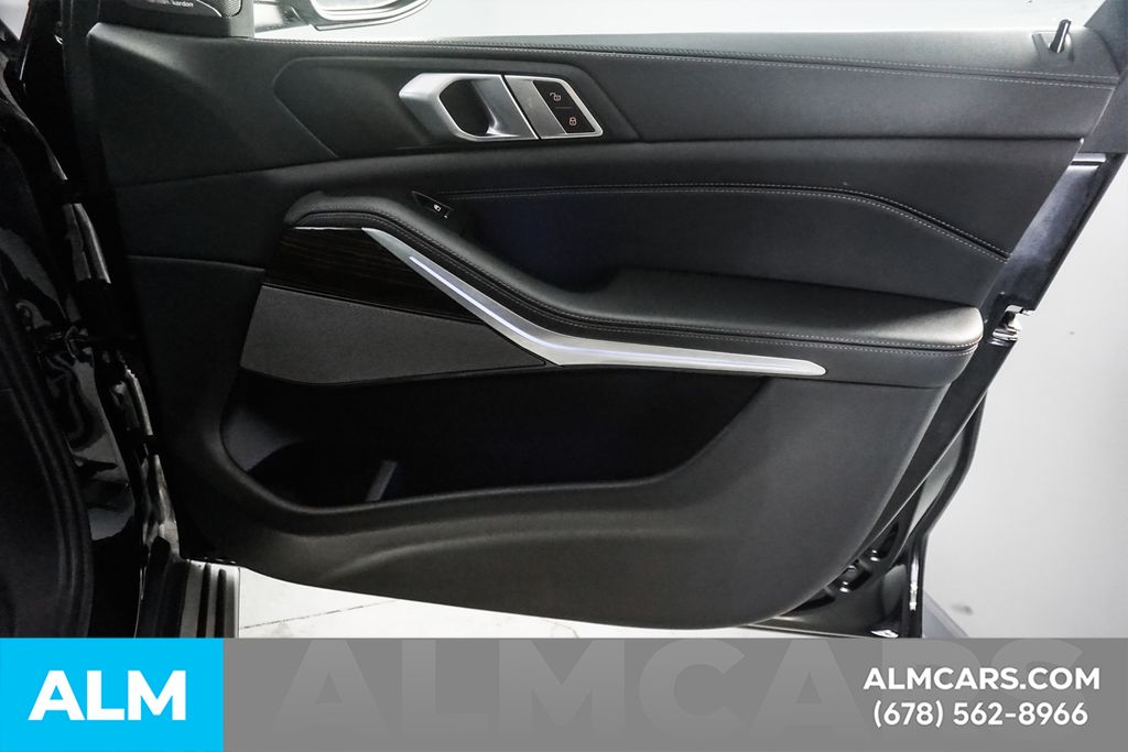 Used 2024 Black BMW sDrive40i image 40