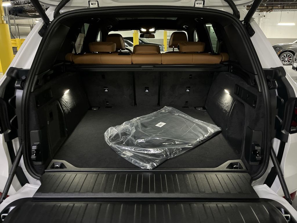 Thumbnail: 2026 BMW X5 - 24