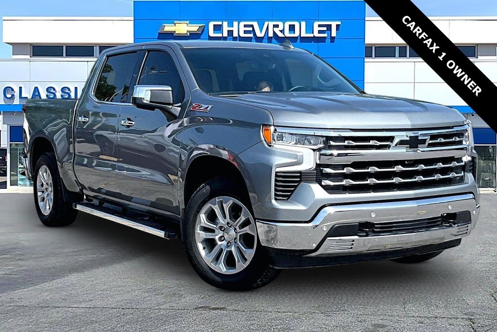 Sterling Gray Metallic 2024 Chevrolet Silverado 1500 Pickup Truck Four-Wheel Drive Automatic