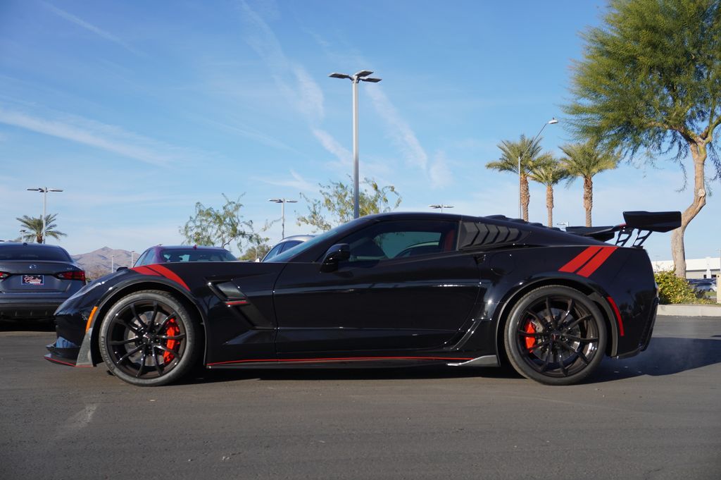 2017 Chevrolet Corvette Grand Sport 2