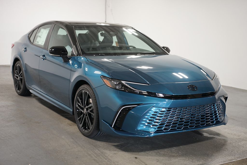 Thumbnail: 2025 Toyota Camry - 3