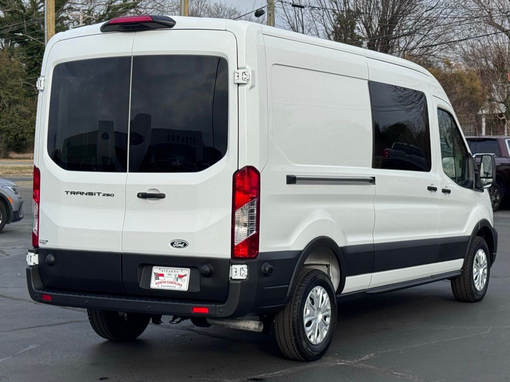 FordTransit-25015