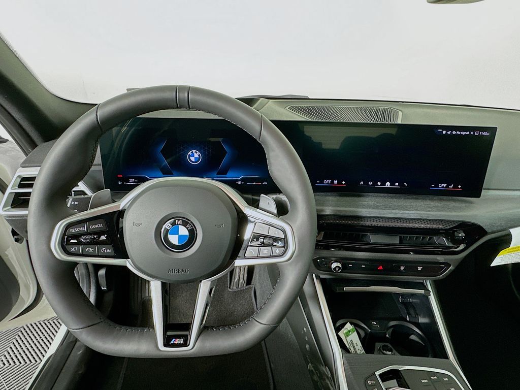 Thumbnail: 2025 BMW 3 Series - 10