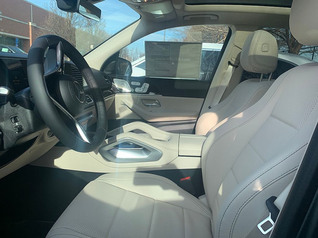 Thumbnail: 2026 Mercedes-Benz GLE - 6