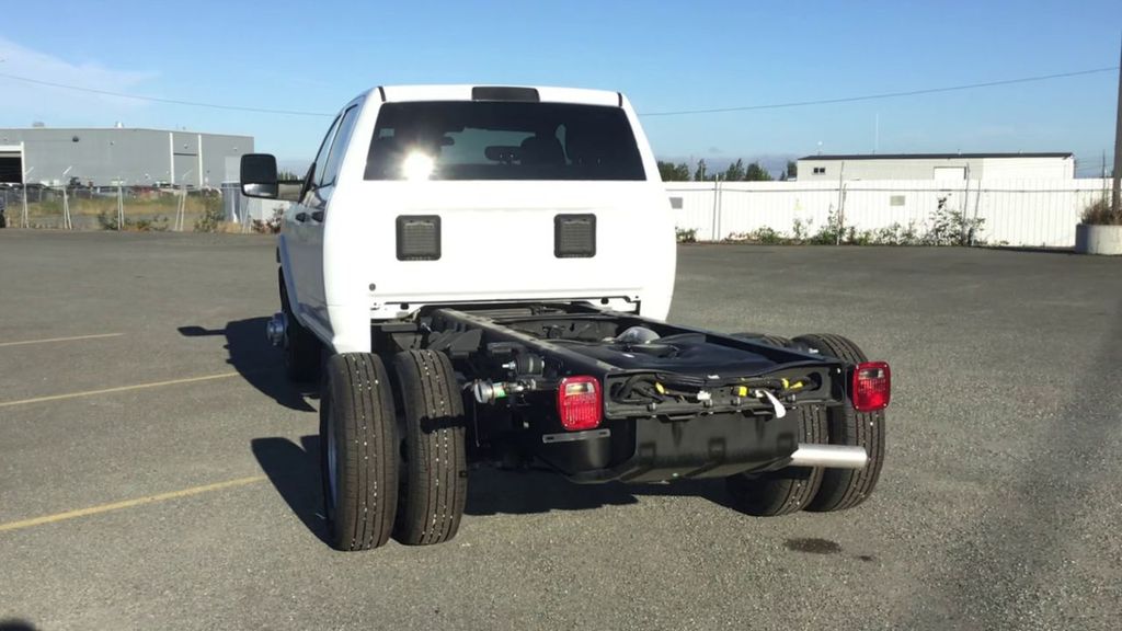 2024 RAM 3500 Chassis Tradesman - Photo 7