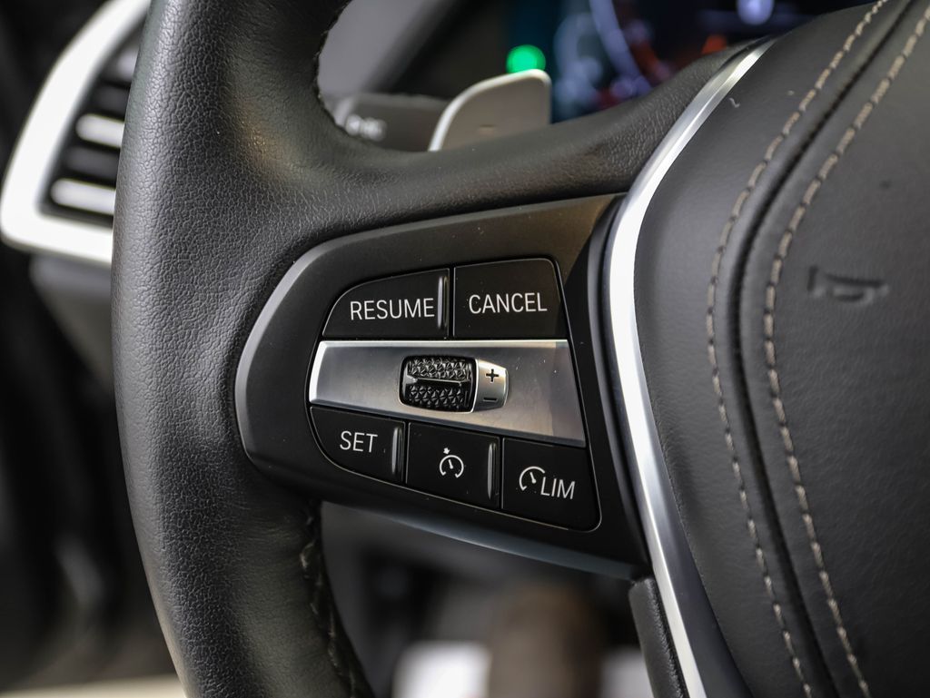 Thumbnail: 2022 BMW X5 - 12