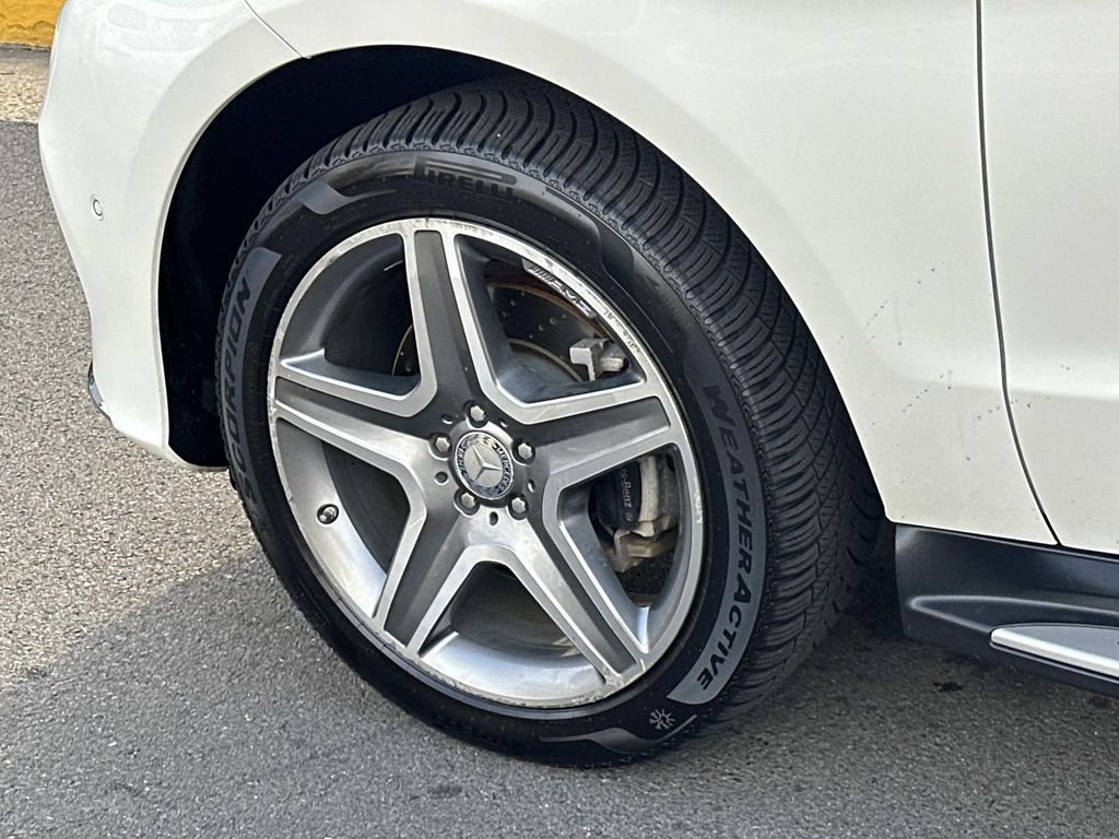 Thumbnail: 2016 Mercedes-Benz GLE - 15