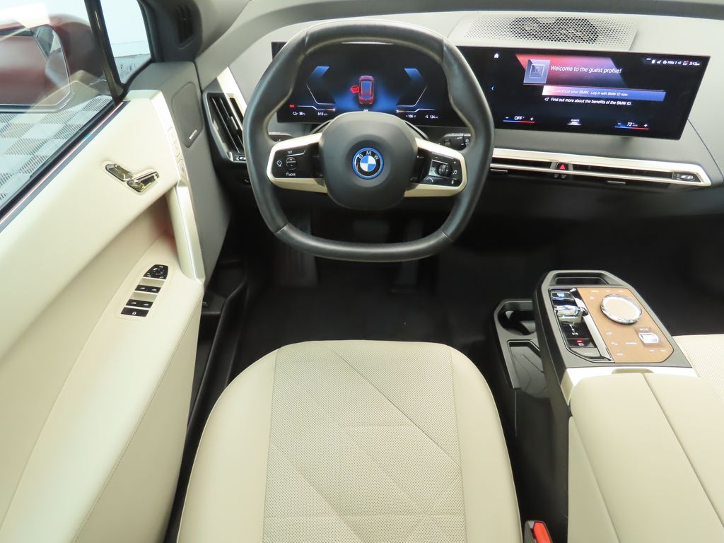 Thumbnail: 2023 BMW iX - 10