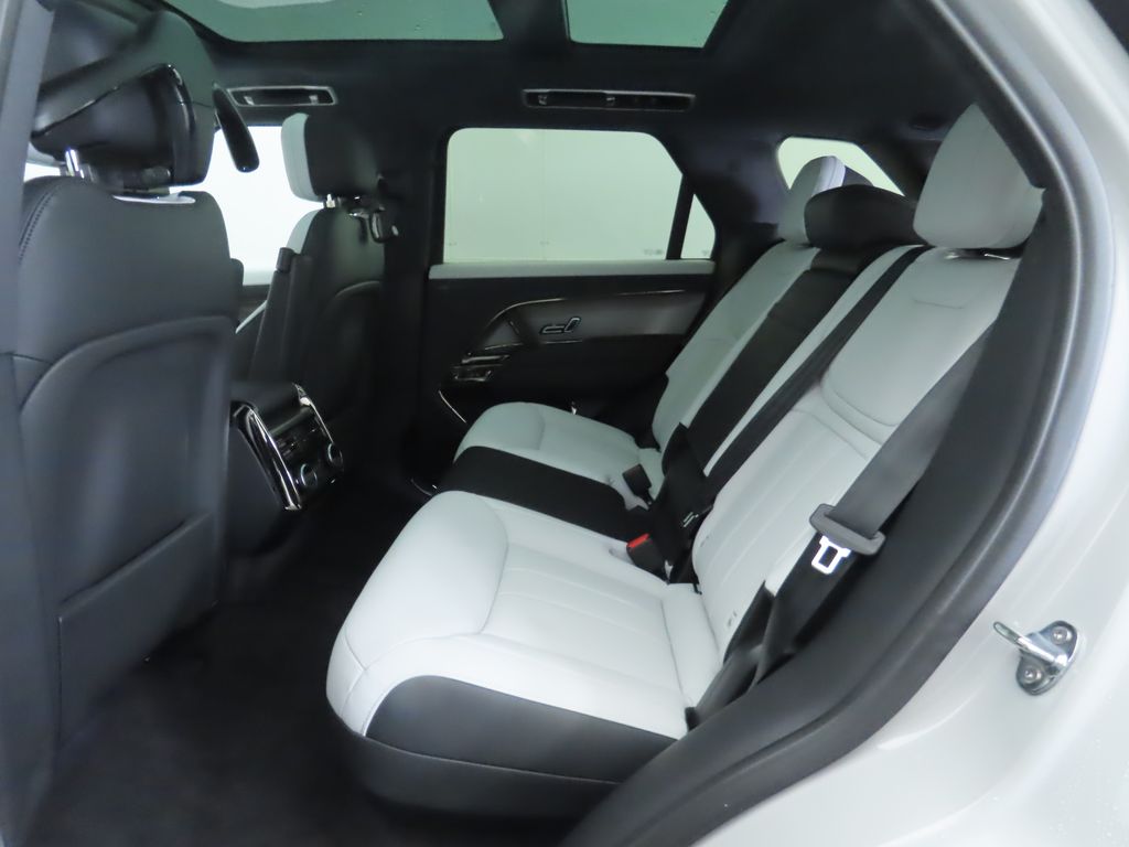 Thumbnail: 2025 Land Rover Range Rover Sport - 23