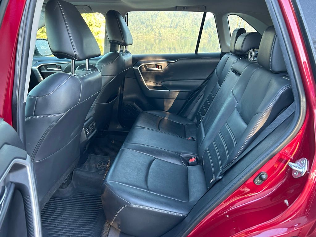 Thumbnail: 2021 Toyota RAV4 - 13