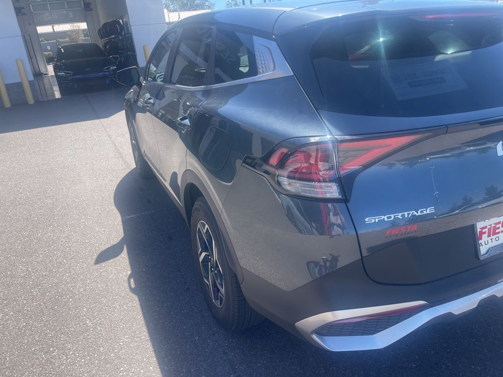2025 Kia Sportage LX photo 6